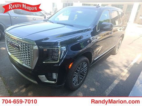Used 2021 GMC Yukon Denali w/ Denali Premium Package AWD/4WD image 1