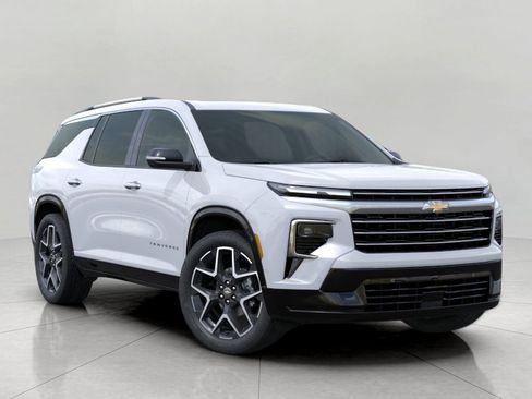 New 2026 Chevrolet Traverse High Country w/ LPO, Floor Liner Package AWD/4WD image 1
