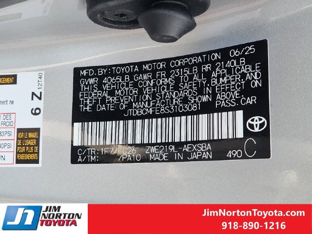 Used 2025 Toyota Corolla SE w/ SE Premium Package FWD image 34