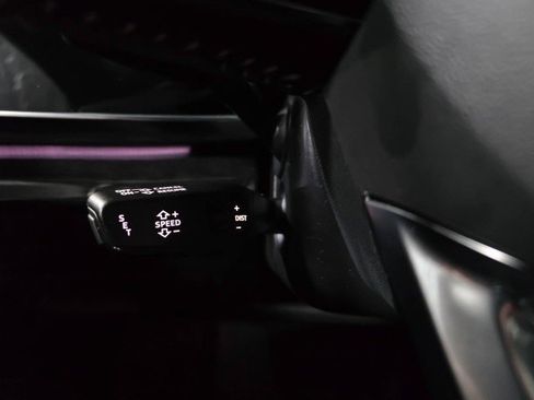 Used 2019 Audi Q8 Prestige image 25