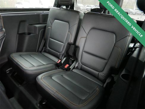 Used 2024 Ford Bronco Badlands image 11