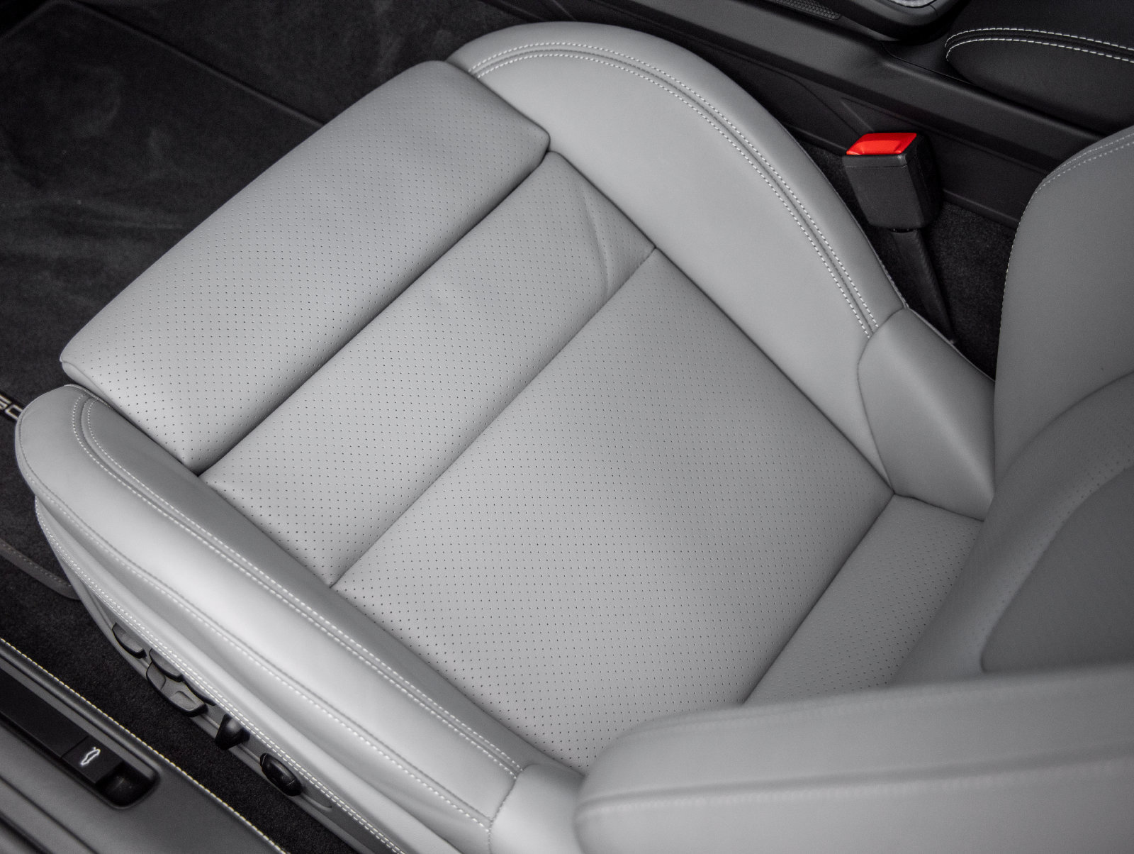 Certified 2026 Porsche 911 GT3 RWD image 28