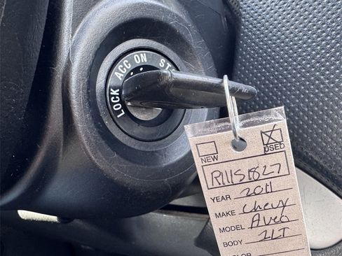 Used 2011 Chevrolet Aveo LT image 17