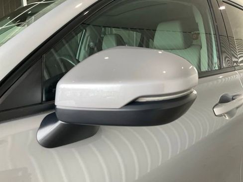 Certified 2025 Honda HR-V EX-L image 3