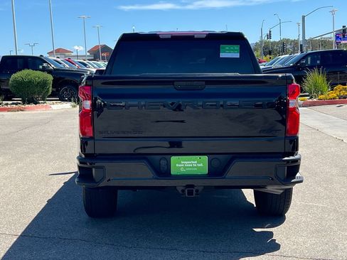 Used 2022 Chevrolet Silverado 1500 RST w/ LPO, Blackout Package AWD/4WD image 6