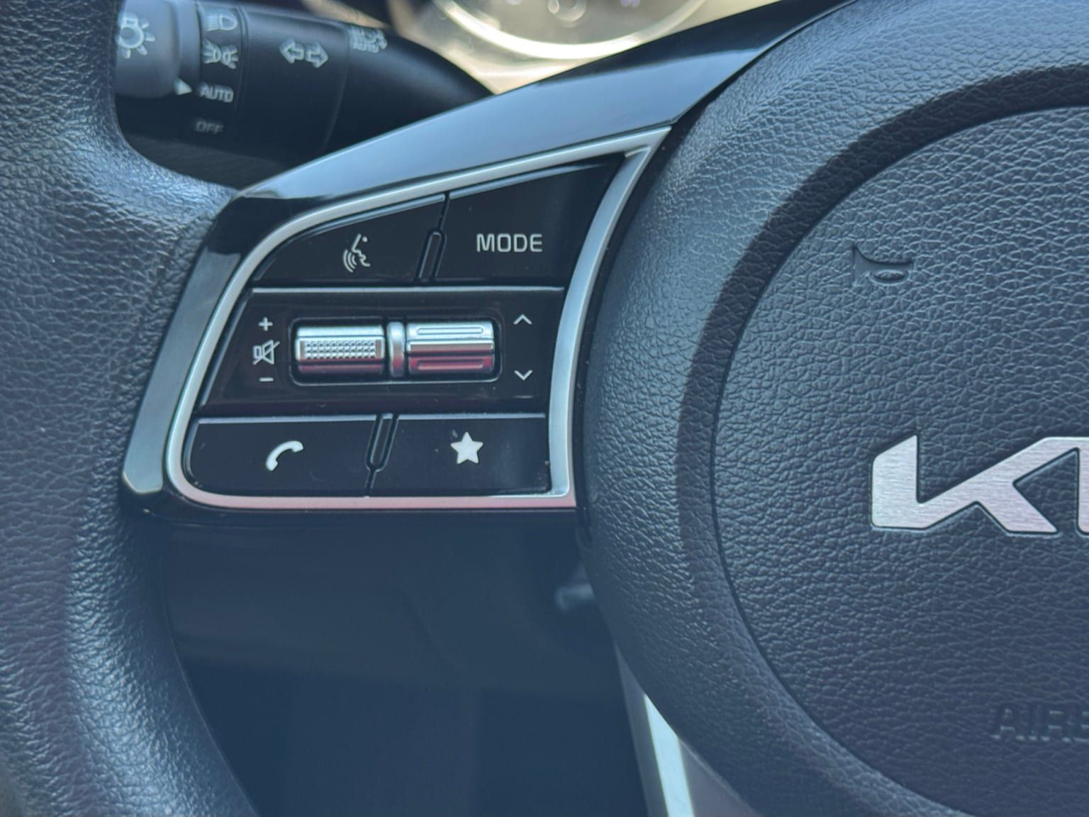 Used 2023 Kia Forte LXS FWD image 22