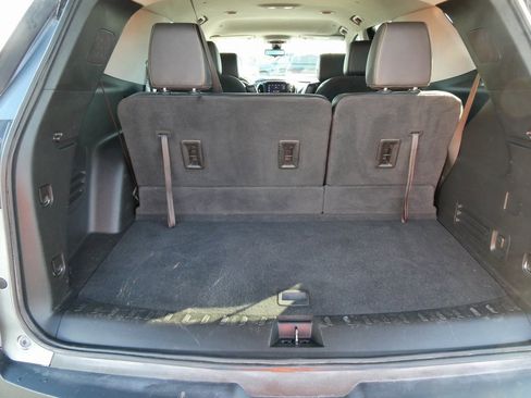 Used 2021 Chevrolet Traverse RS image 16