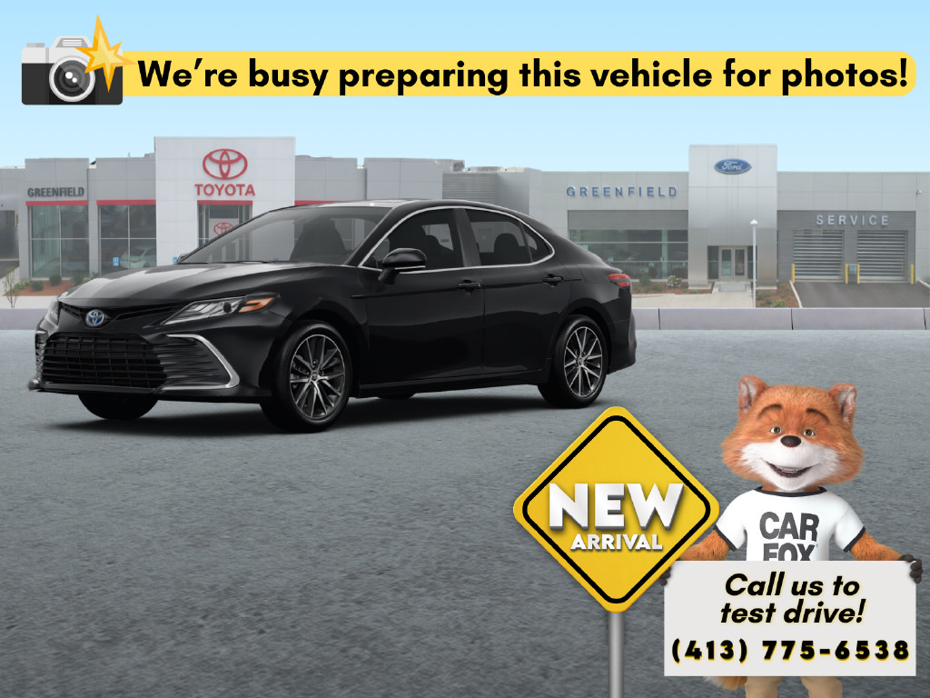 Used 2024 Toyota Camry XLE w/ Navigation Package FWD image 1