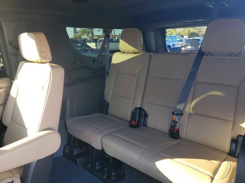Certified 2024 Chevrolet Suburban Premier image 13