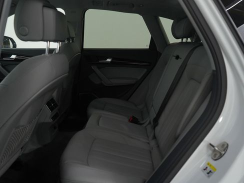 Used 2019 Audi Q5 2.0T Premium Plus w/ Premium Plus Package image 14