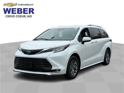 Used 2023 Toyota Sienna XLE