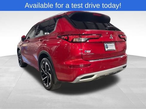 Used 2023 Mitsubishi Outlander SEL Black Edition image 3