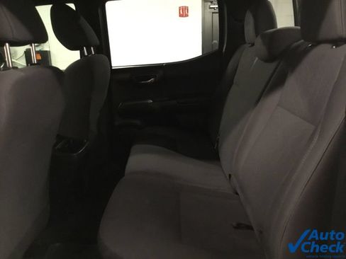 Used 2016 Toyota Tacoma TRD Sport w/ Towing Package AWD/4WD image 31