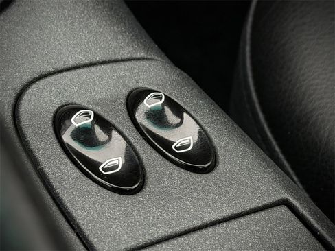 Used 1999 Porsche 911 Carrera image 32