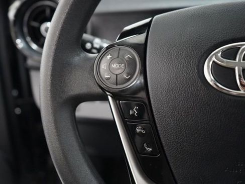 Used 2019 Toyota Prius C L image 22