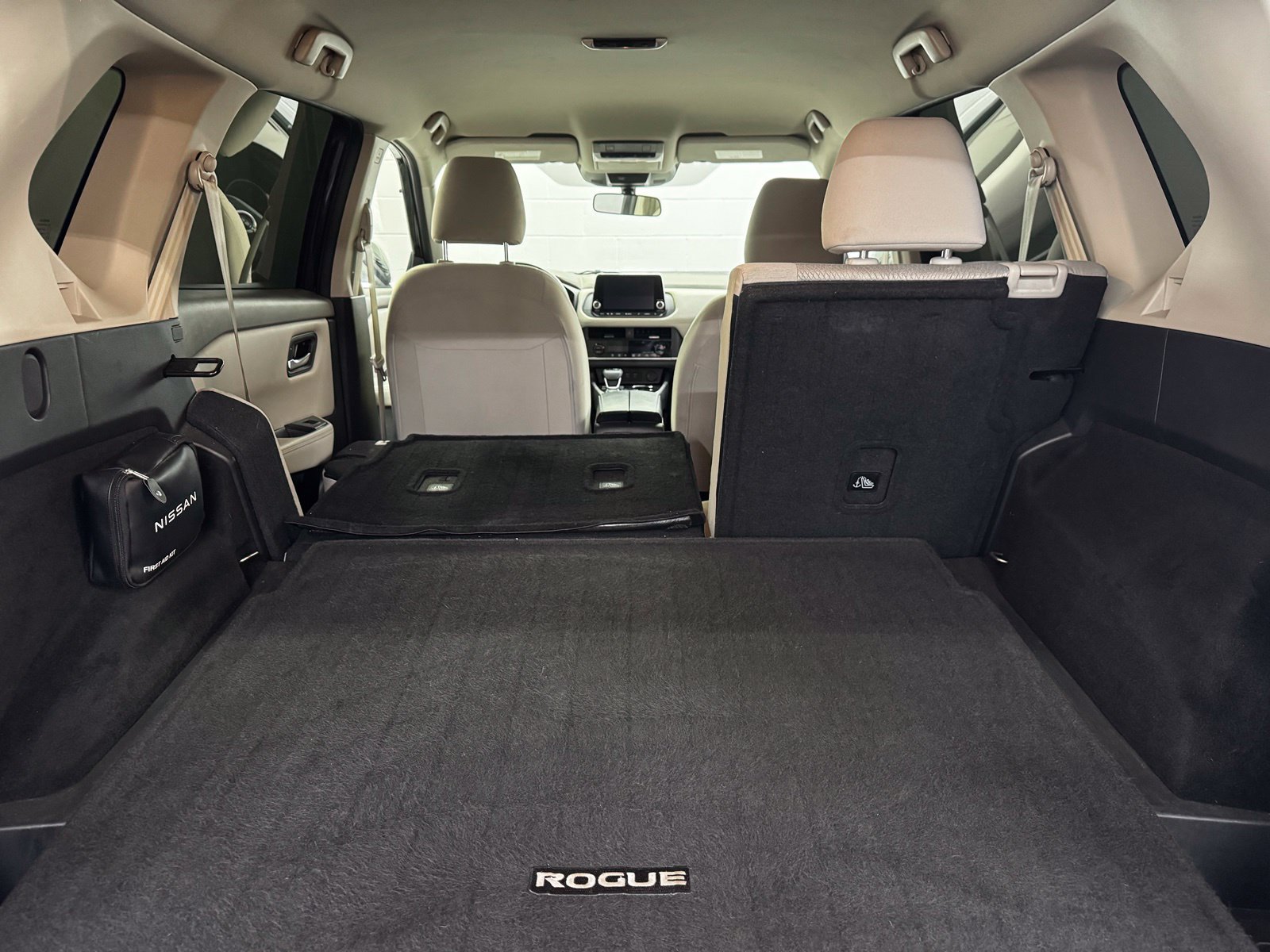 Certified 2025 Nissan Rogue SV AWD/4WD image 40