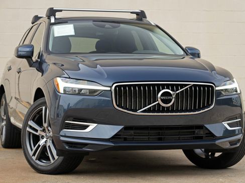 Used 2021 Volvo XC60 T8 Inscription Expression w/ Premium Package AWD/4WD image 4