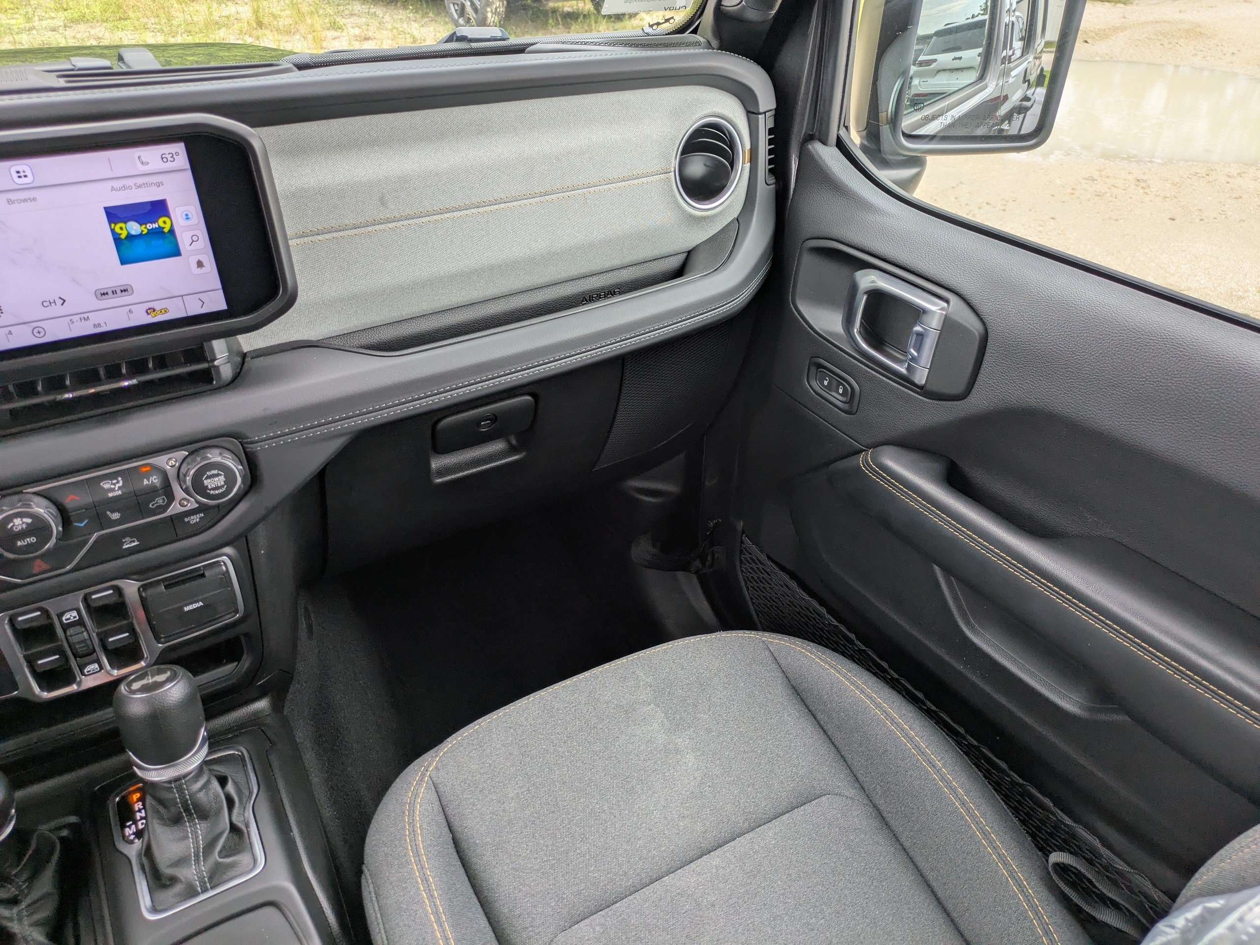 Used 2026 Jeep Wrangler Unlimited Sahara AWD/4WD image 16