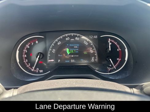 Used 2025 Toyota RAV4 XLE AWD/4WD image 11