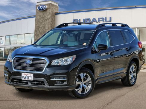 Used 2019 Subaru Ascent Premium w/ Popular Package #3 image 1