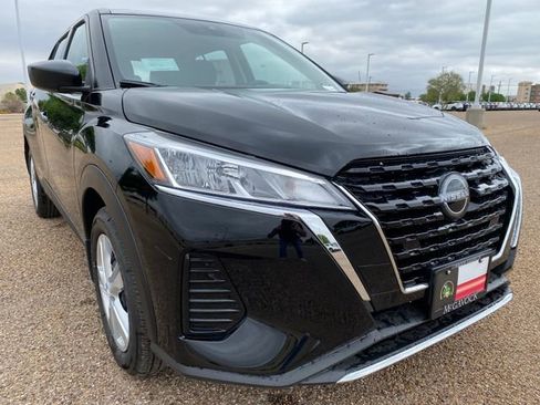 New 2025 Nissan Kicks Play S image 16