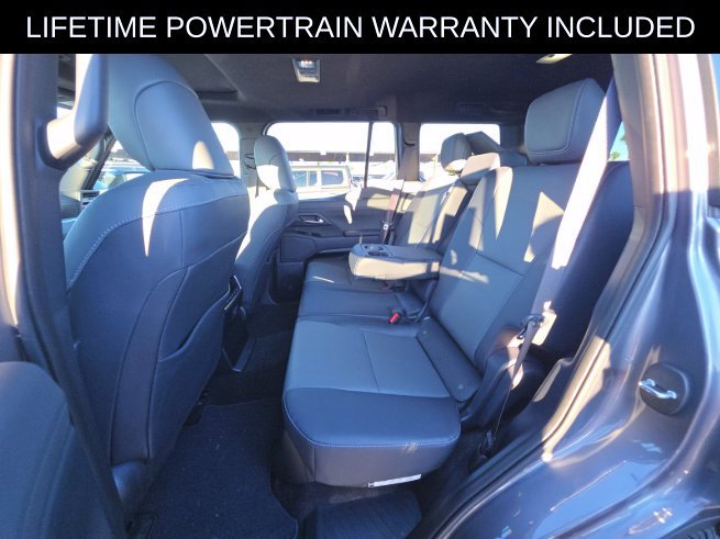 Used 2024 Lexus GX 550 w/ Accessory Package (31) AWD/4WD image 8