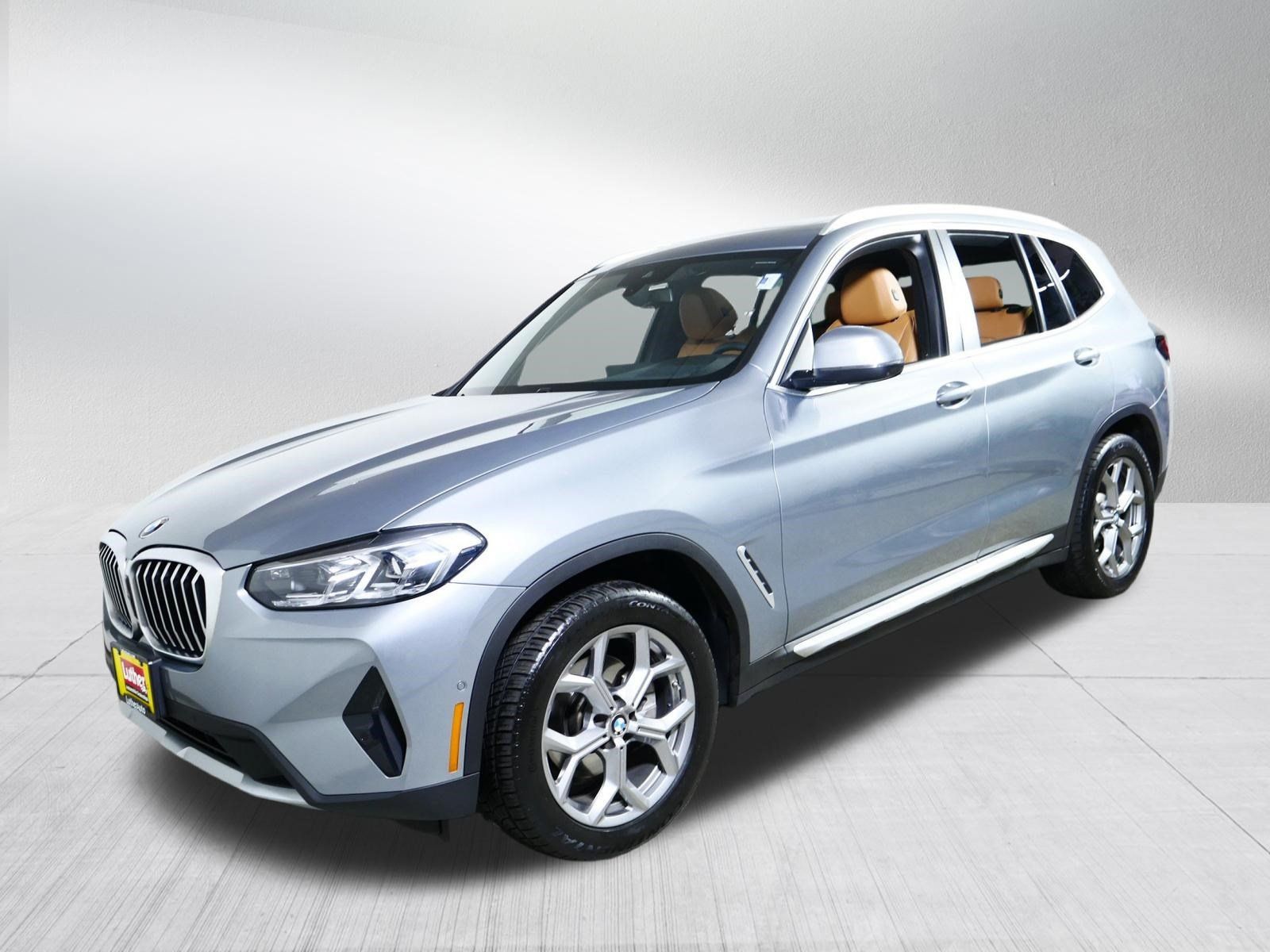 Certified 2024 BMW X3 xDrive30i w/ Premium Package AWD/4WD image 3