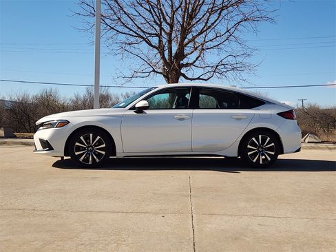 Certified 2024 Honda Civic EX-L image 4