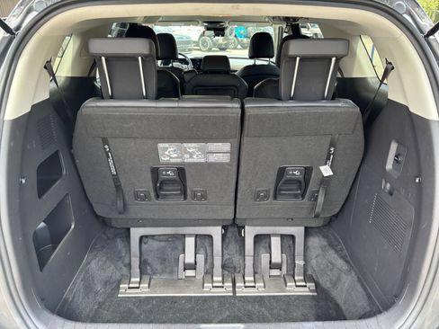 Used 2026 Kia Carnival FWD image 34