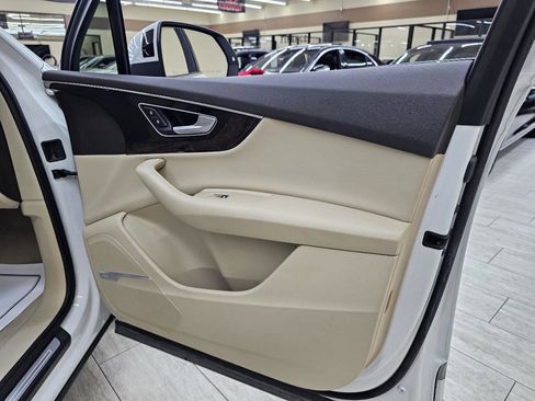 Used 2018 Audi Q7 3.0T Prestige AWD/4WD image 42