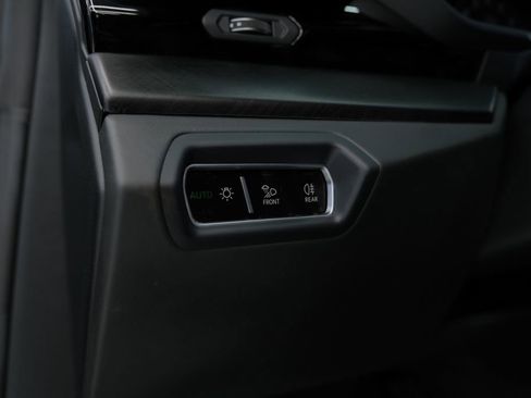 Used 2022 Lamborghini Urus AWD/4WD image 48