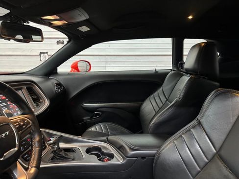 Used 2016 Dodge Challenger SRT Hellcat image 22