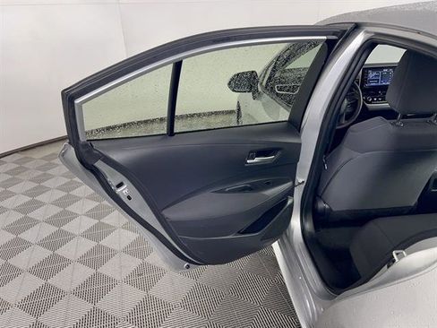Used 2021 Toyota Corolla LE w/ Carpet Mat Package (TMS) image 21