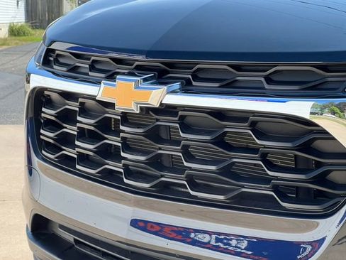 Used 2024 Chevrolet Trax LS w/ LS Convenience Package image 34