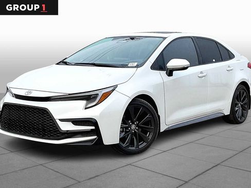 Used 2023 Toyota Corolla SE w/ SE Premium Package FWD image 1