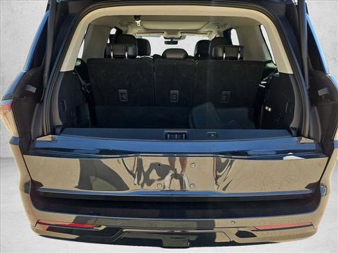 Used 2025 Lincoln Navigator Reserve AWD/4WD image 14