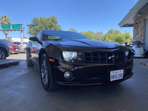 Used 2010 Chevrolet Camaro LS RWD image 3