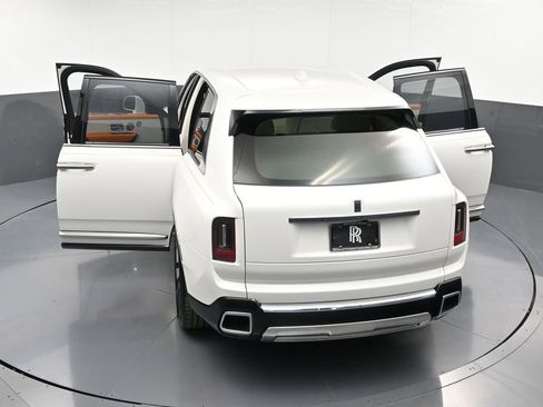 New 2026 Rolls-Royce Cullinan AWD/4WD image 39