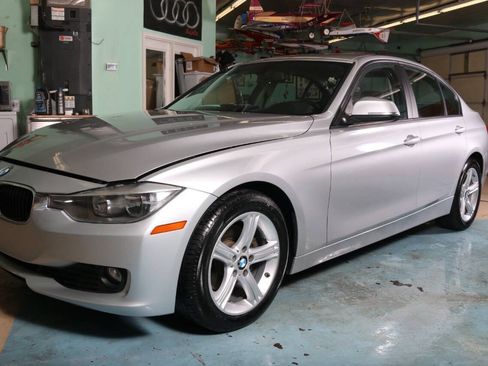 Used 2013 BMW 328i Sedan RWD image 22