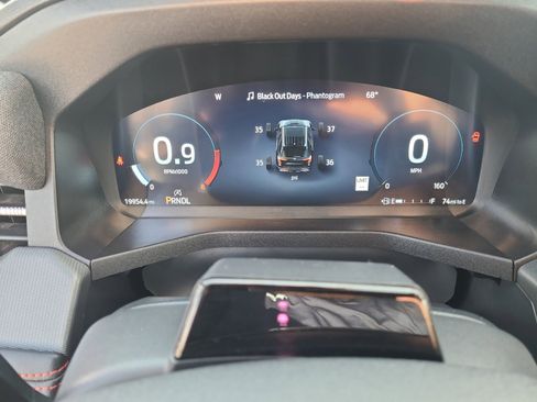 Used 2025 Ford Explorer ST-Line w/ ST-Line Street Pack image 17