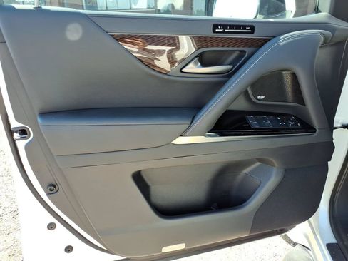 Used 2023 Lexus LX 600 4WD w/ Accessory Package (Z1) image 16