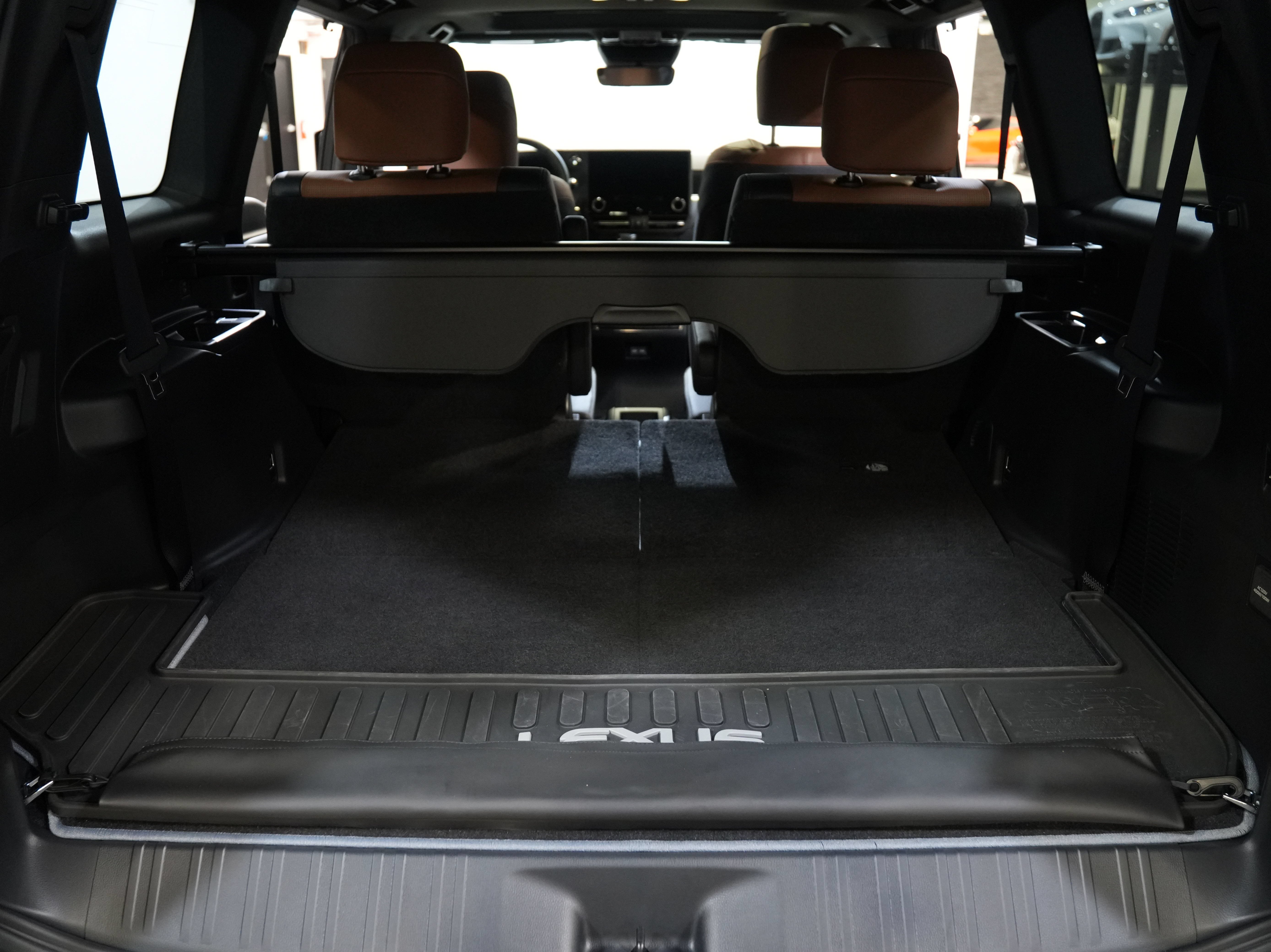 Used 2025 Lexus GX 550 w/ Accessory Package (Z1) AWD/4WD image 51
