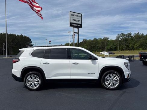 New 2026 GMC Acadia Elevation FWD image 2