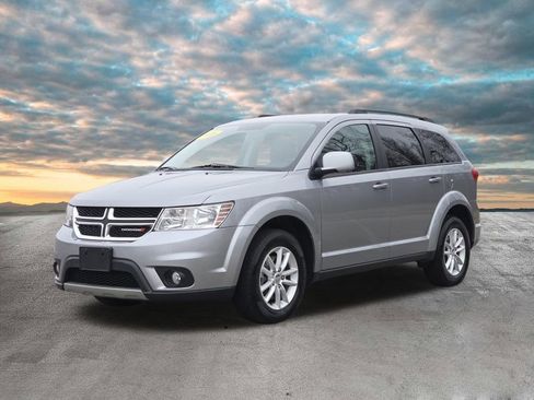 Used 2016 Dodge Journey SXT w/ Comfort/Convenience Group image 4