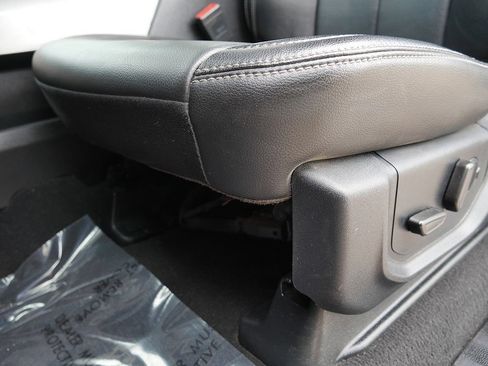 Used 2021 Ford F250 Lariat w/ Lariat Ultimate Package AWD/4WD image 13
