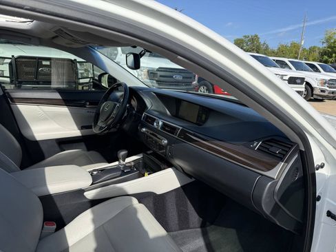 Used 2013 Lexus GS 350 w/ Luxury Pkg RWD image 9