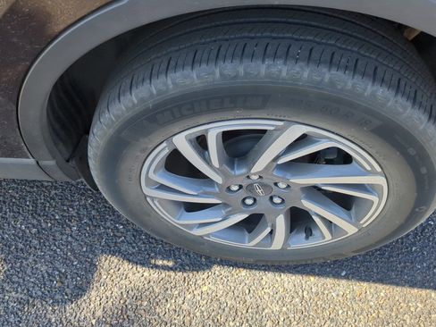 Used 2023 Lincoln Corsair FWD image 11