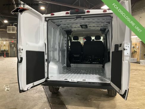 Used 2025 RAM ProMaster 1500 w/ Convenience Group FWD image 32