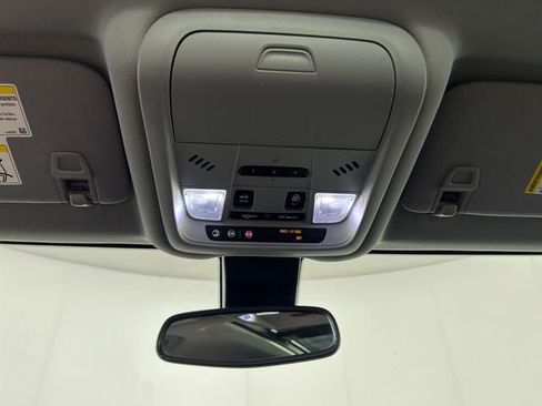 Used 2019 Chevrolet Equinox Premier AWD/4WD image 24