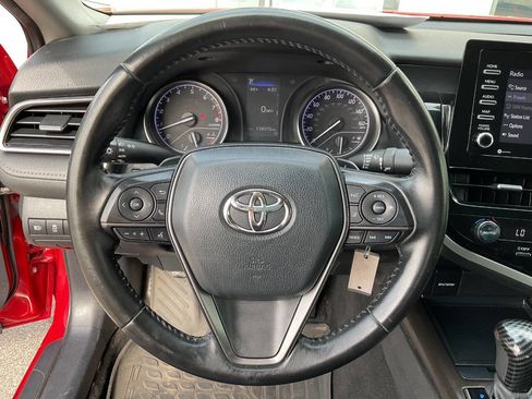 Used 2021 Toyota Camry SE FWD image 17